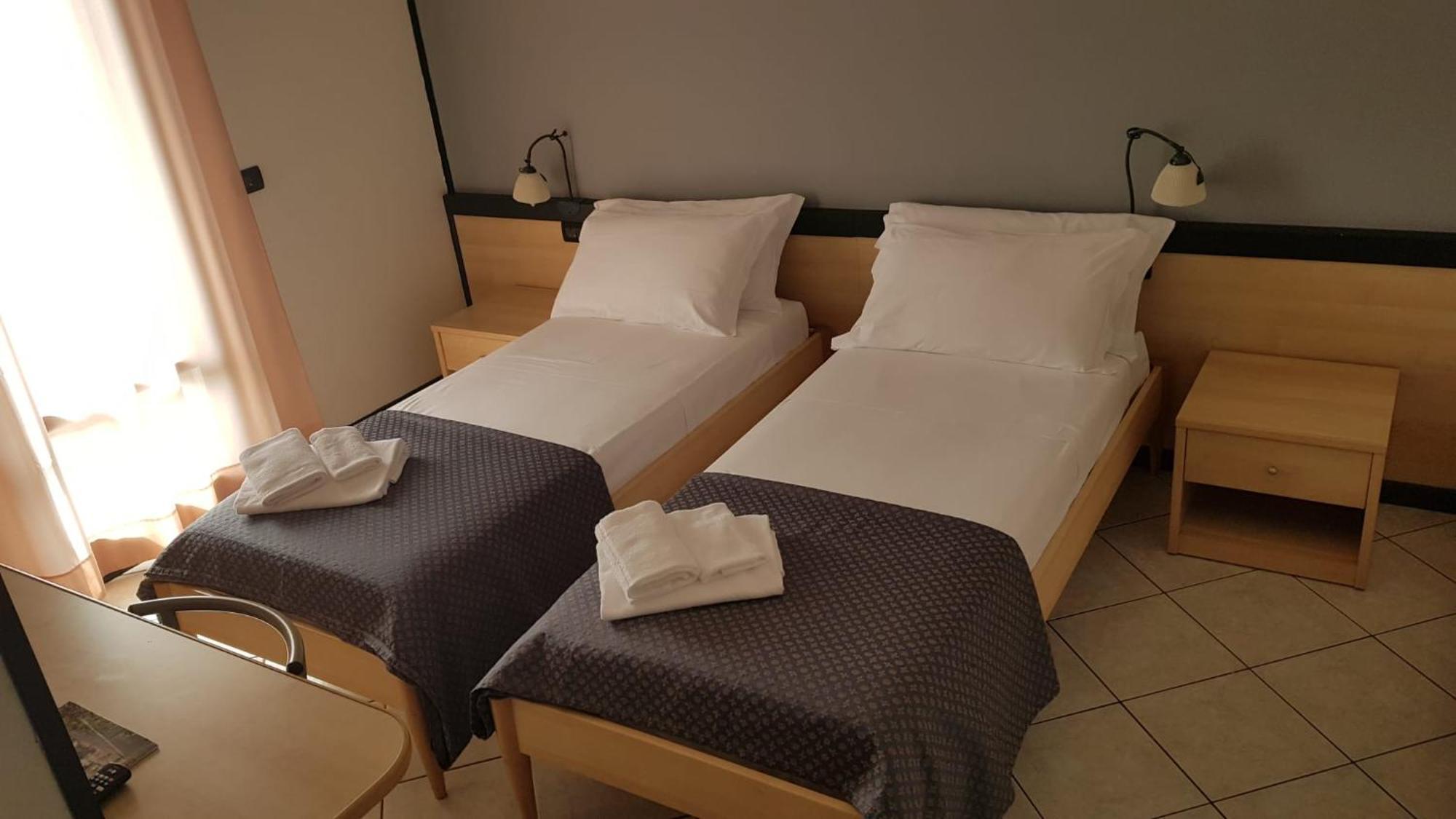 Hotel Gran Delta Di Alba-Invest Srl Розолина Экстерьер фото