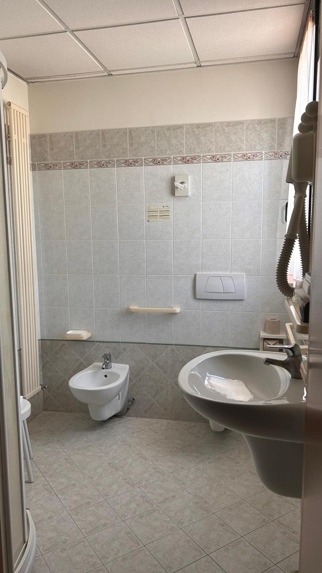 Hotel Gran Delta Di Alba-Invest Srl Розолина Номер фото