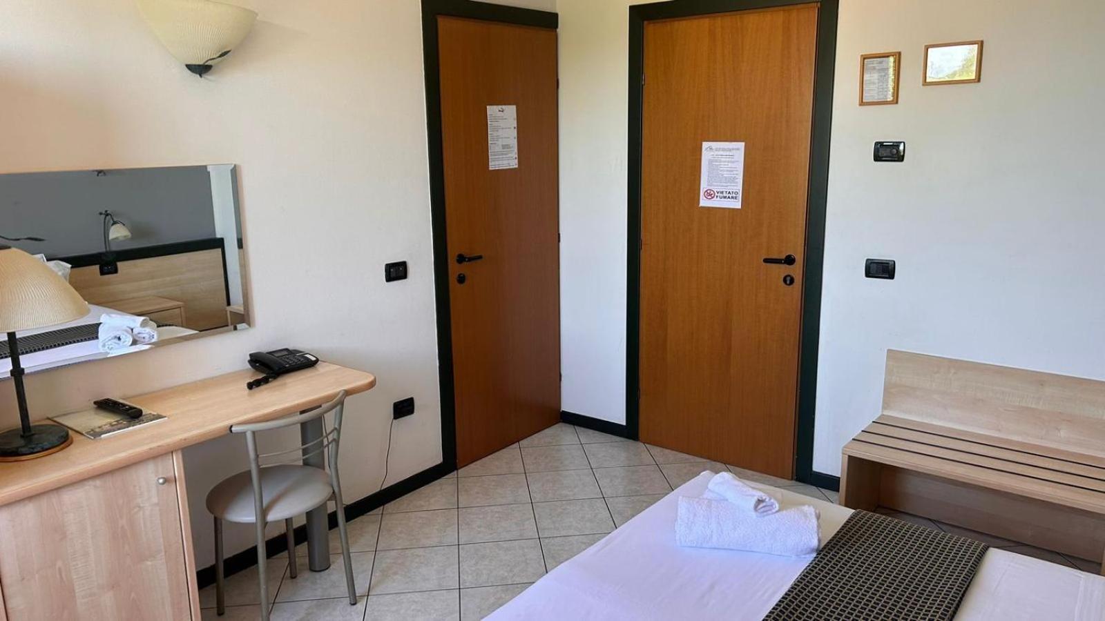 Hotel Gran Delta Di Alba-Invest Srl Розолина Номер фото