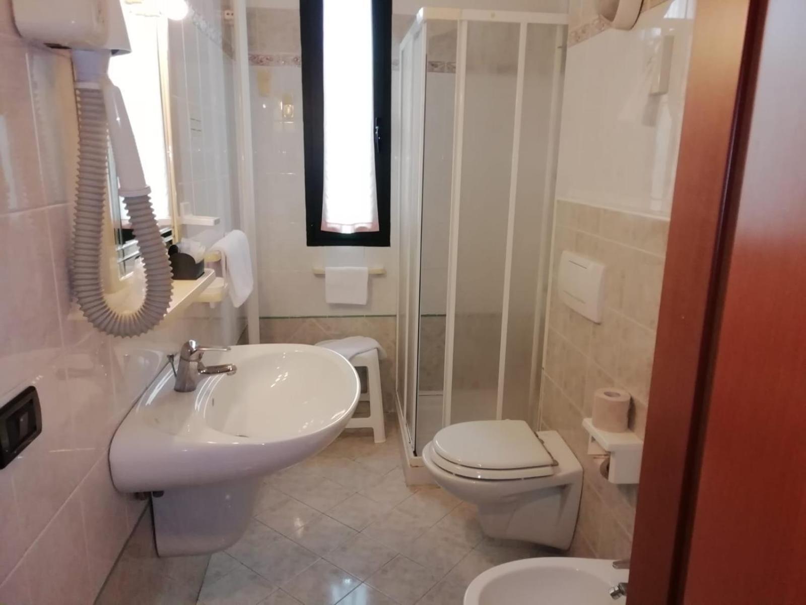 Hotel Gran Delta Di Alba-Invest Srl Розолина Экстерьер фото