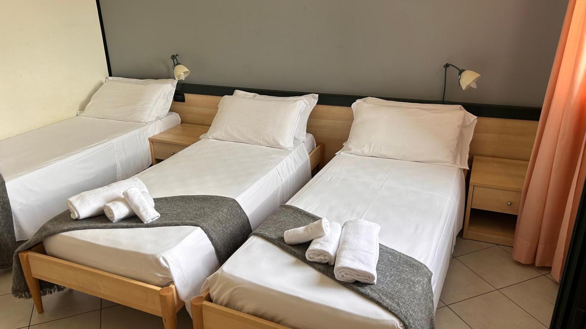 Hotel Gran Delta Di Alba-Invest Srl Розолина Номер фото