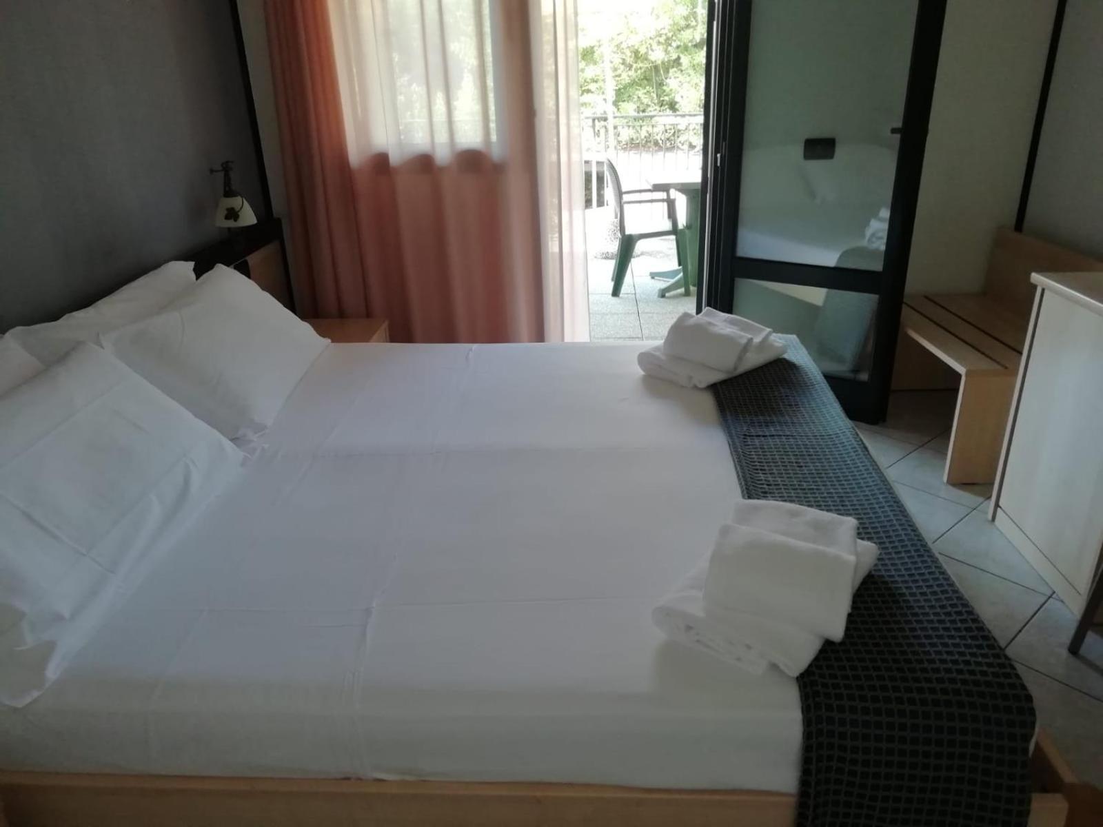 Hotel Gran Delta Di Alba-Invest Srl Розолина Экстерьер фото