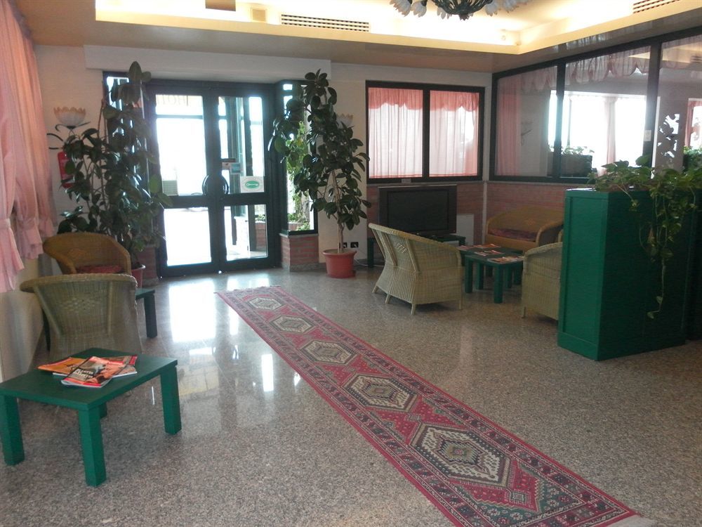 Hotel Gran Delta Di Alba-Invest Srl Розолина Экстерьер фото